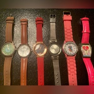 6 Watches. Snoopy watch. Pearl faced. Sparkle. Diamond Chip. Owl. I Love Lucy.